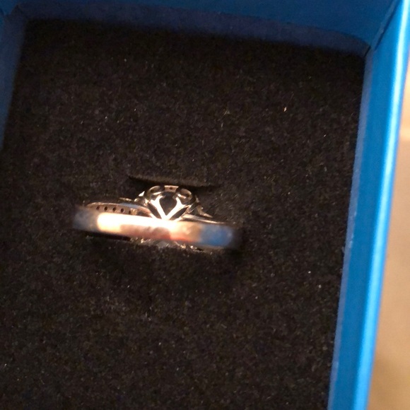 Sterling blue topaz and white topaz size 7 ring - Picture 3 of 7